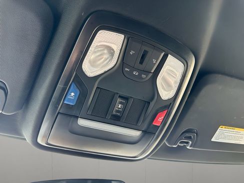 Used 2024 RAM 2500 Tradesman w/ Chrome Appearance Group image 24