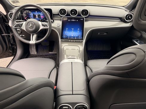 Used 2023 Mercedes-Benz C 300 4MATIC Sedan image 16