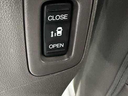 Used 2013 Honda Odyssey Touring image 33