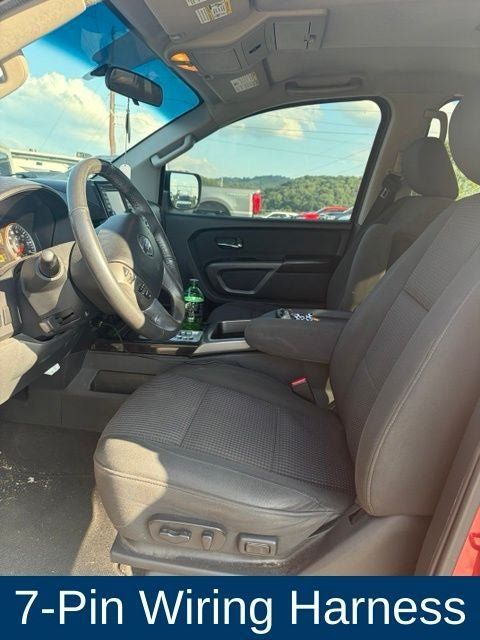 Used 2015 Nissan Titan SV w/ SV Value Truck Package AWD/4WD image 27