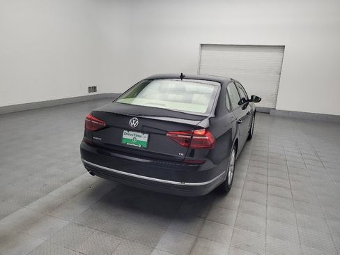 Used 2019 Volkswagen Passat 2.0T Wolfsburg image 7