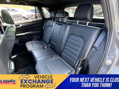 Used 2024 Volkswagen Atlas Cross Sport SEL R-Line image 22