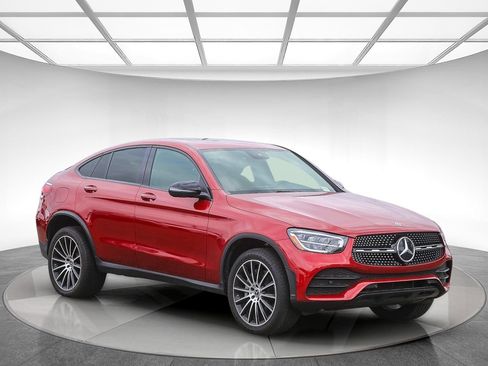 Used 2022 Mercedes-Benz GLC 300 4MATIC Coupe image 4