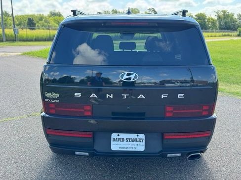 Used 2025 Hyundai Santa Fe SEL FWD image 5