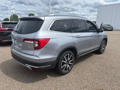 Used 2020 Honda Pilot Touring image 3