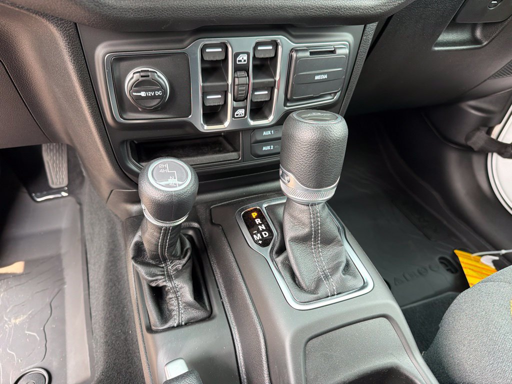 New 2026 Jeep Gladiator Sport AWD/4WD image 15