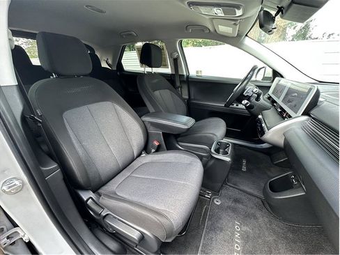 Used 2024 Hyundai Ioniq 5 SE AWD/4WD image 15