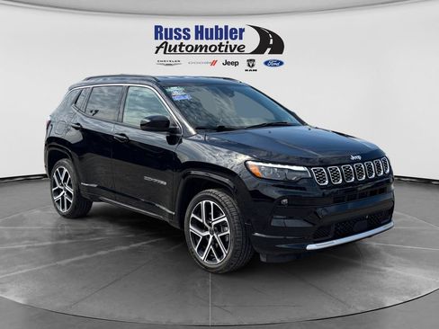 Used 2025 Jeep Compass Limited w/ Elite Group AWD/4WD image 9