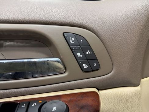 Used 2011 Chevrolet Tahoe LTZ AWD/4WD image 10