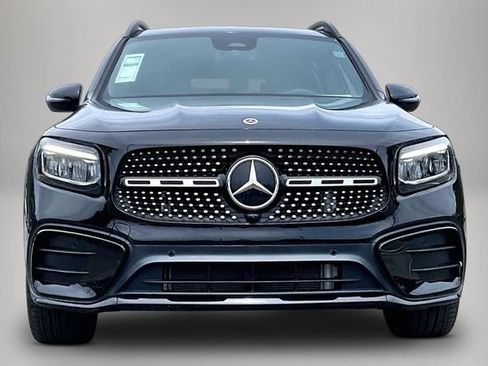 Used 2024 Mercedes-Benz GLB 250 image 3