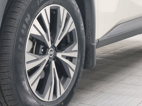 Used 2021 Nissan Rogue SV FWD image 31