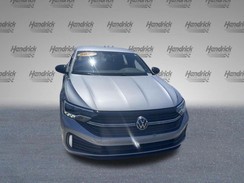 Used 2022 Volkswagen Jetta Sport FWD image 3