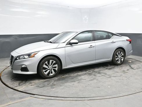 Used 2021 Nissan Altima 2.5 S image 3