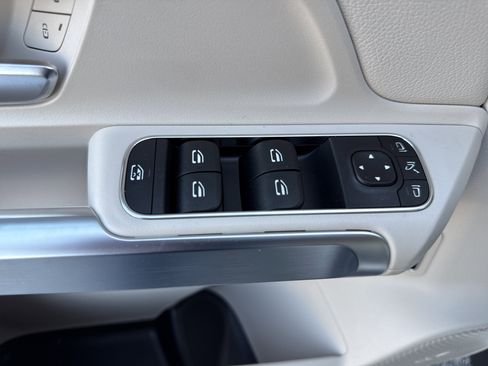 New 2026 Mercedes-Benz GLB 250 image 18