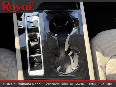 Certified 2026 Volkswagen Atlas SE w/ Panoramic Sunroof Package image 23