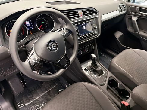 Used 2020 Volkswagen Tiguan S image 7