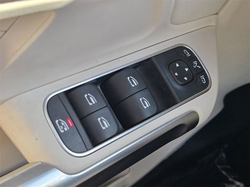 Used 2023 Mercedes-Benz EQB 300 300 w/ Exclusive Package image 31