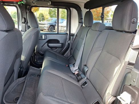 Certified 2022 Jeep Gladiator Sport image 20