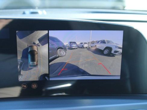 Used 2024 Cadillac Lyriq Sport image 21