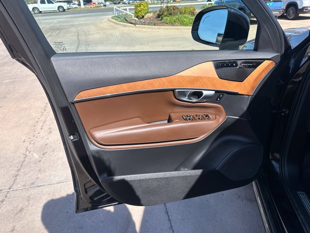 Used 2023 Volvo XC90 B6 Plus w/ Protection Package AWD/4WD image 10