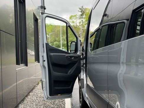 Used 2024 Mercedes-Benz Sprinter 2500 image 18