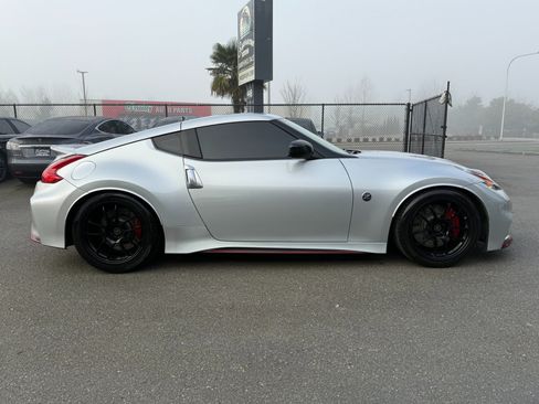 Used 2016 Nissan 370Z NISMO image 13