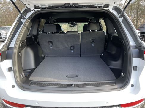 New 2025 Jeep Grand Cherokee Laredo w/ MOPAR Finishing Package image 36