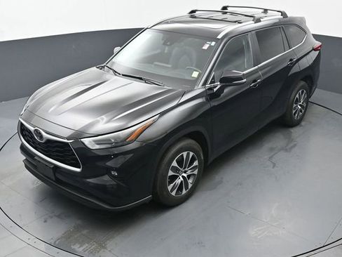 Used 2023 Toyota Highlander XLE FWD image 37