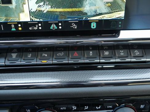 New 2026 Chevrolet Silverado 2500 ZR2 image 18