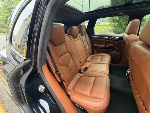 Used 2018 Porsche Cayenne GTS w/ Premium Package Plus AWD/4WD image 3