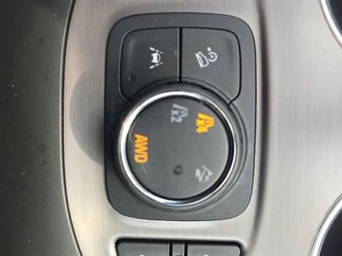 Used 2024 GMC Terrain AT4 w/ Infotainment Package II image 36