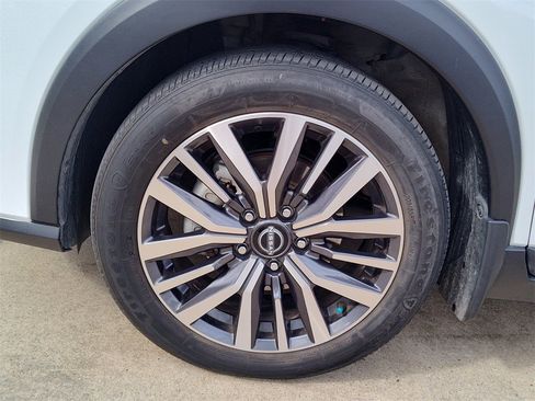 Used 2023 Nissan Kicks SV image 17