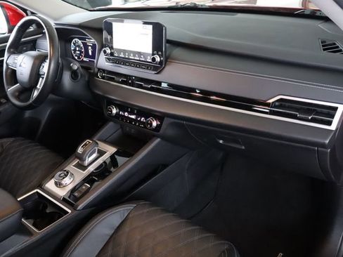 Used 2022 Mitsubishi Outlander SEL image 44