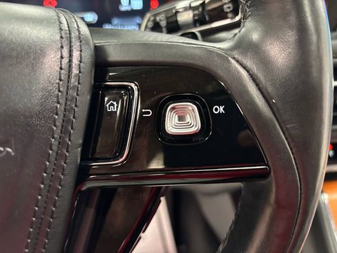 Used 2020 Lincoln Aviator Reserve w/ Equipment Group 201A image 16