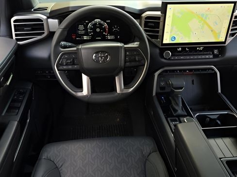Used 2025 Toyota Tundra Limited image 12