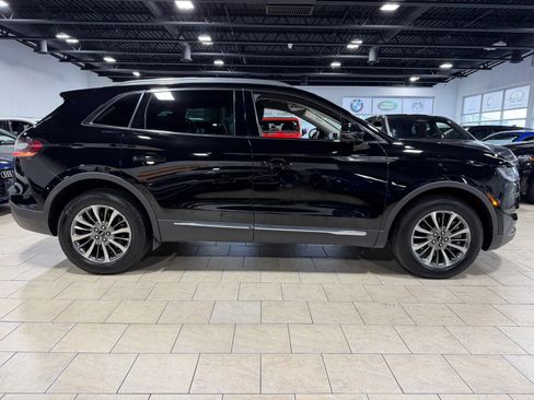 Used 2023 Lincoln Nautilus AWD w/ Premium Package image 24
