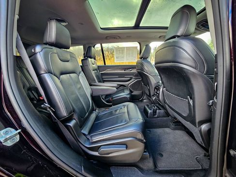 Certified 2022 Jeep Grand Cherokee L Limited image 47