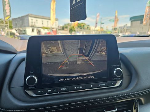 Used 2022 Nissan Rogue SV AWD/4WD image 24