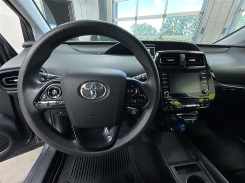 Used 2022 Toyota Prius LE FWD image 14