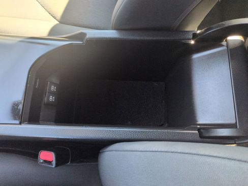 Used 2020 Toyota Camry LE w/ Convenience Package FWD image 26