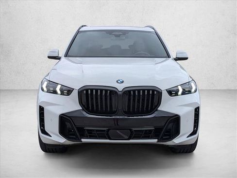 Used 2026 BMW X5 sDrive40i w/ M Sport Package RWD image 5