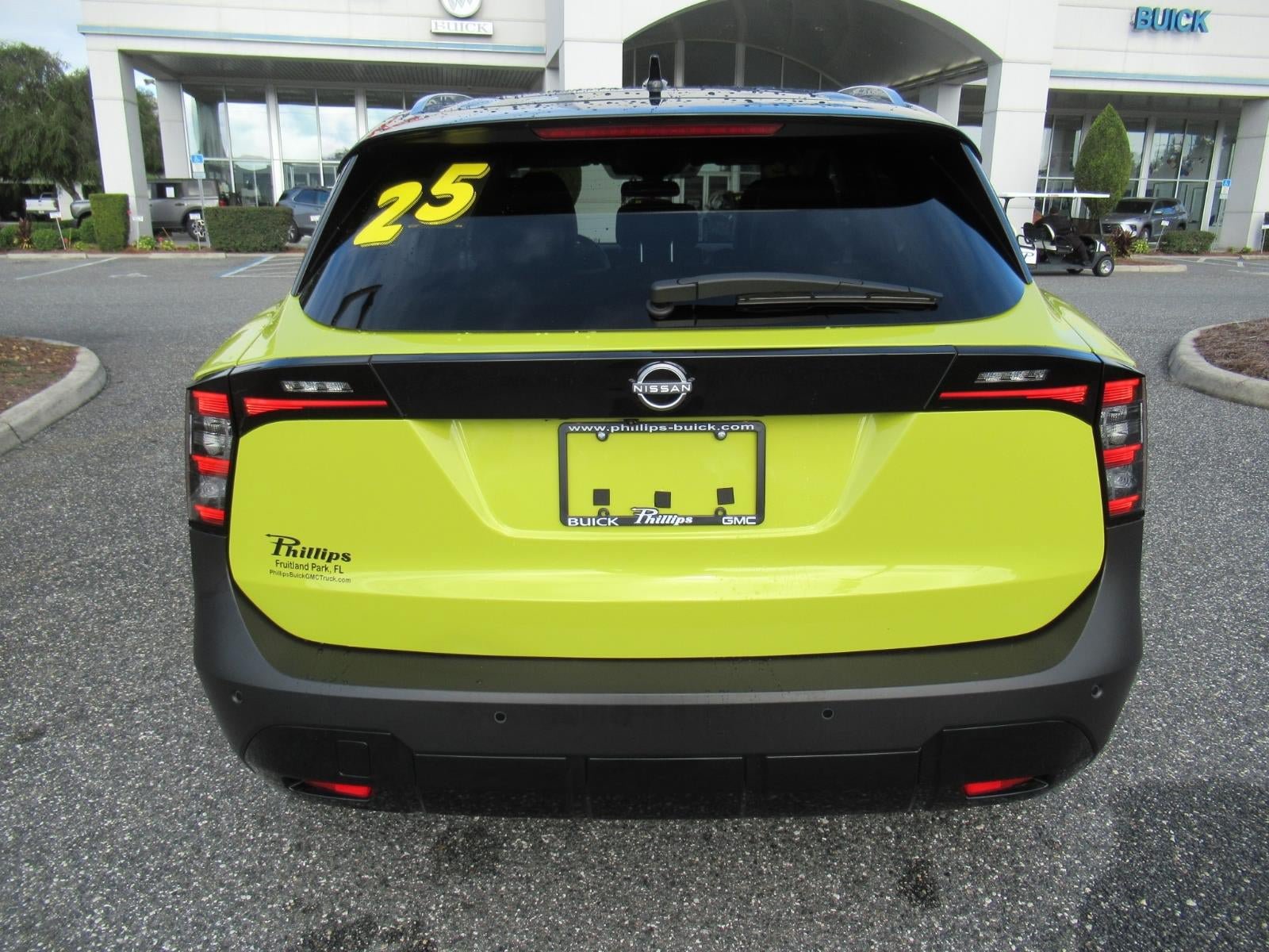 Used 2025 Nissan Kicks SR FWD image 6
