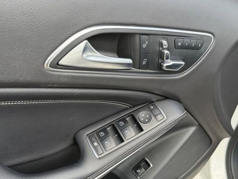 Used 2018 Mercedes-Benz GLA 250 4MATIC image 15