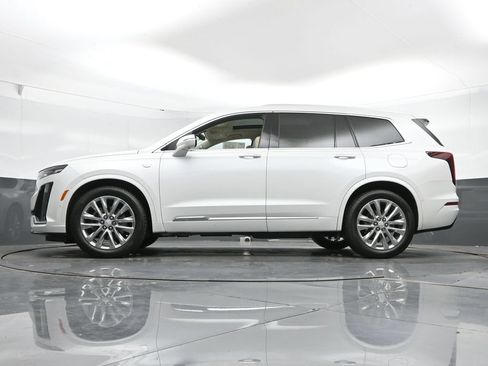 Used 2021 Cadillac XT6 Premium Luxury FWD image 47