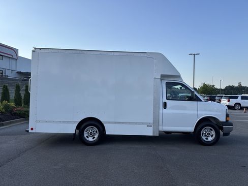 New 2025 GMC Savana 3500 w/ Power Convenience Package image 11