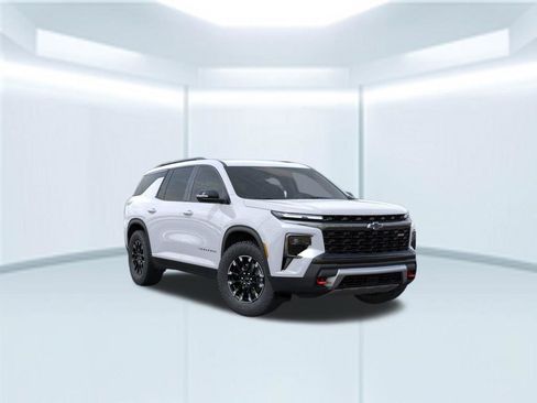New 2026 Chevrolet Traverse Z71 w/ Driver Confidence Package AWD/4WD image 8