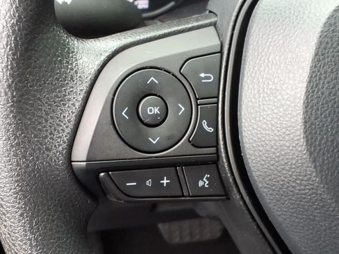 Used 2024 Toyota RAV4 XLE FWD image 17