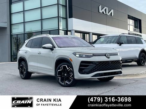 Used 2026 Volkswagen Tiguan SEL R-Line AWD/4WD image 1