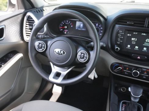 Used 2021 Kia Soul LX FWD image 22