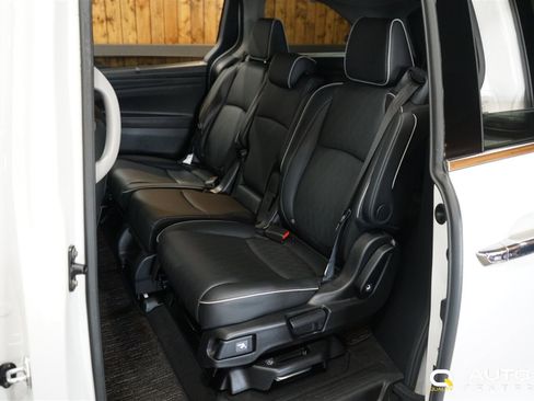 Used 2023 Honda Odyssey Touring image 25